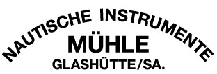 Logo mit dem Text: "Nautische Instrumente Mühle Glashütte/SA." in schwarz.